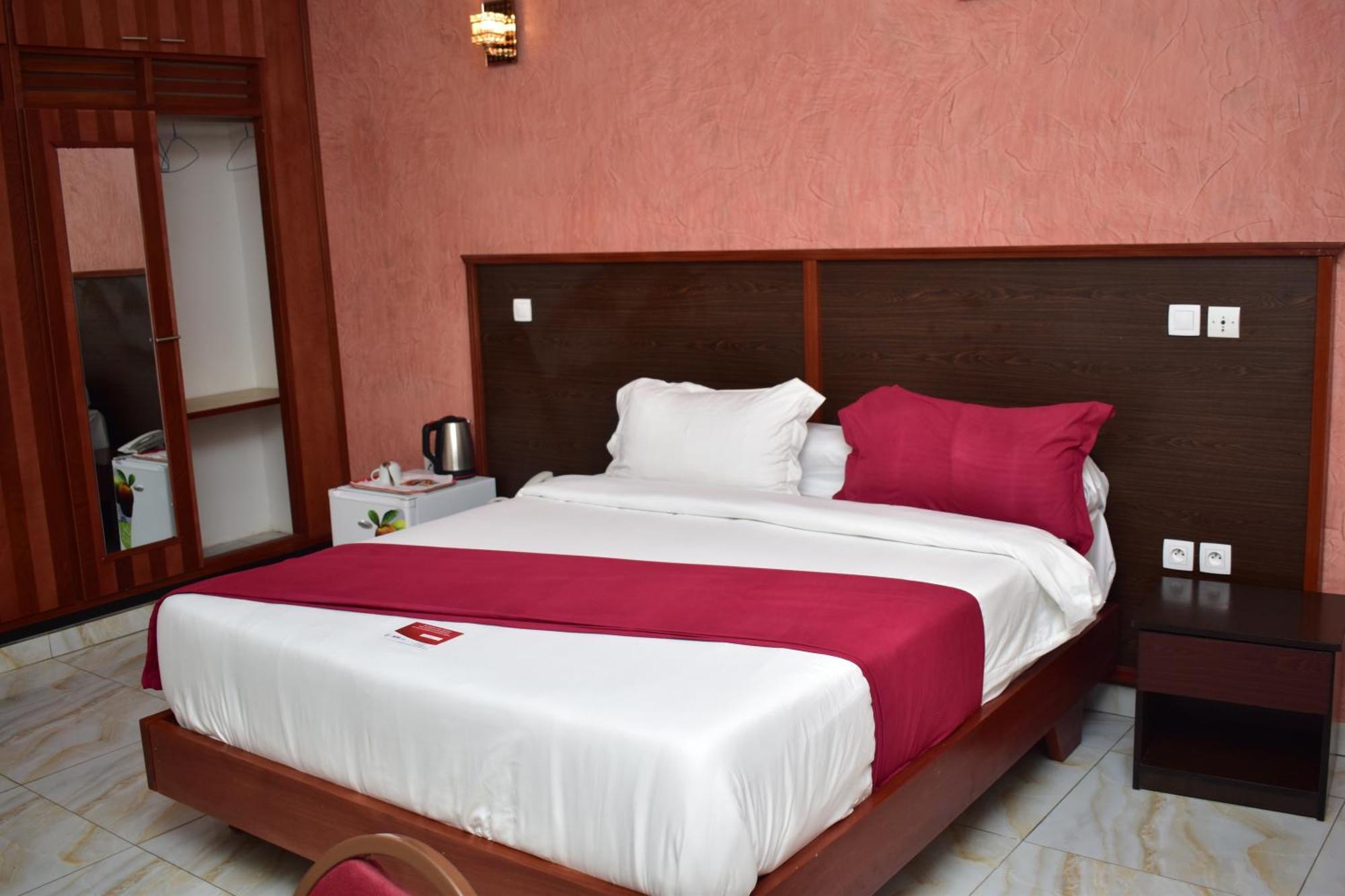 Safyad Hotel Yaoundé Kültér fotó