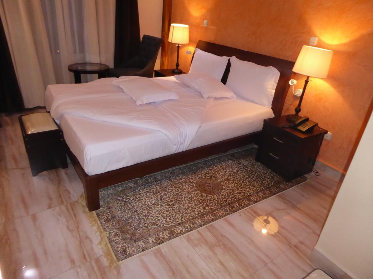 Safyad Hotel Yaoundé Kültér fotó
